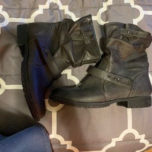 AEO size 8 ankle boots